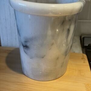 Offset marble wine chiller white and gray